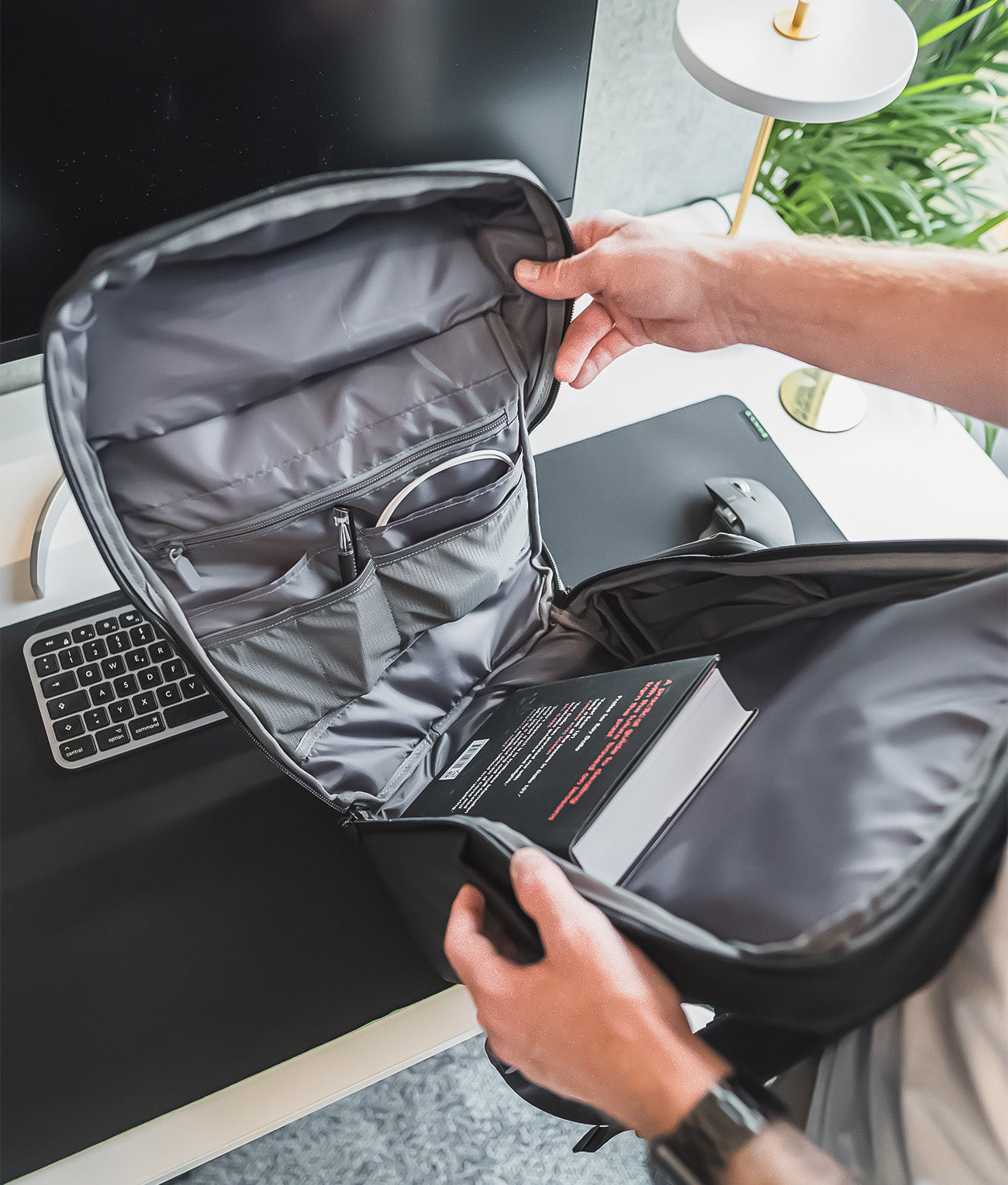 Tech Bundle – Modular Backpack Pro 2 + TechOrganizer